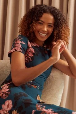 Floral Round Neck Tea Dress -Hallmark Style D1638193