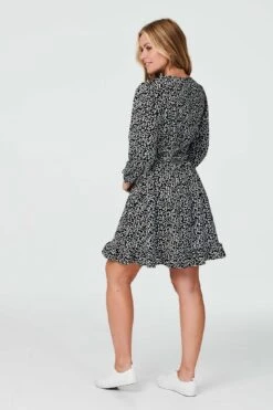 Ditsy Print V-Neck Skater Dress -Hallmark Style D164839 BLACK 5