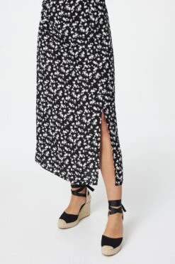 Ditsy Floral Frill Sleeve Maxi Dress -Hallmark Style D165049 BLACK 4