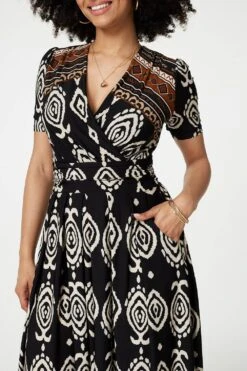 Printed 1/2 Sleeve Pleated Wrap Dress -Hallmark Style D165213 BLACKANDWHITE 5