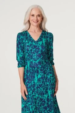 Printed 3/4 Sleeve Column Dress -Hallmark Style D167617 MULTI GREEN 2
