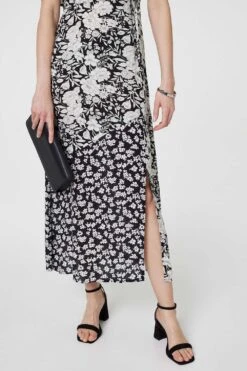 Floral 1/2 Sleeve Midi Wrap Dress -Hallmark Style D168368 BLACK AND WHITE 5