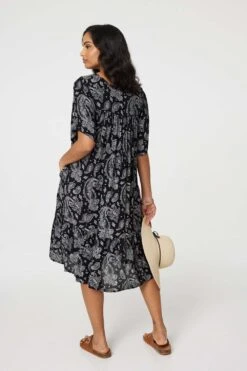 Paisley Print Keyhole Neck Relaxed Dress -Hallmark Style D170409 BLACK AND WHITE 2