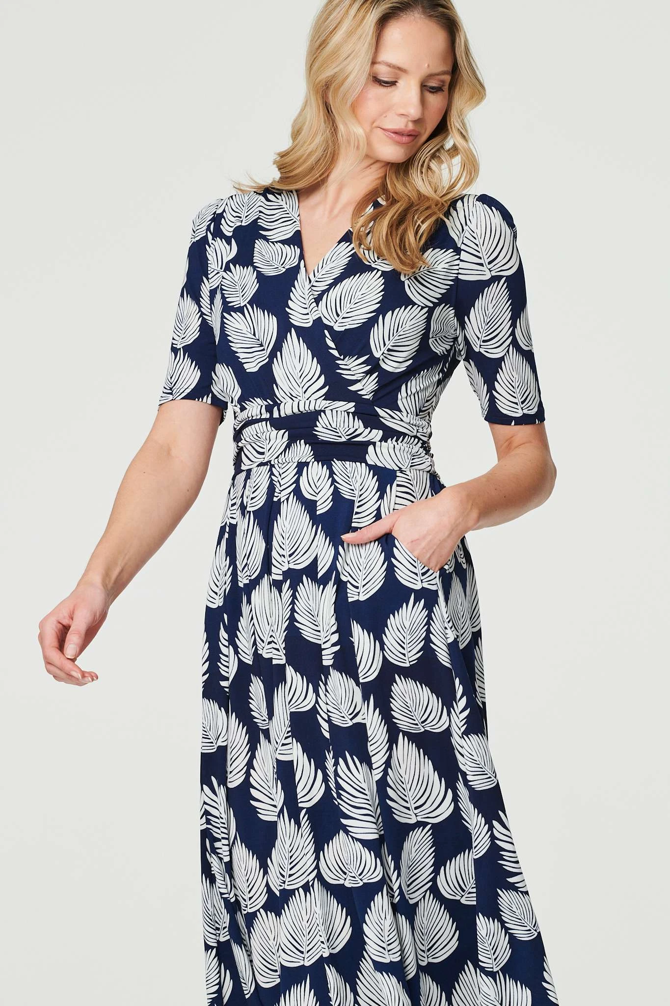 Printed Short Sleeve Wrap Tea Dress 6 Printed Short Sleeve Wrap Tea Dress - Image 4