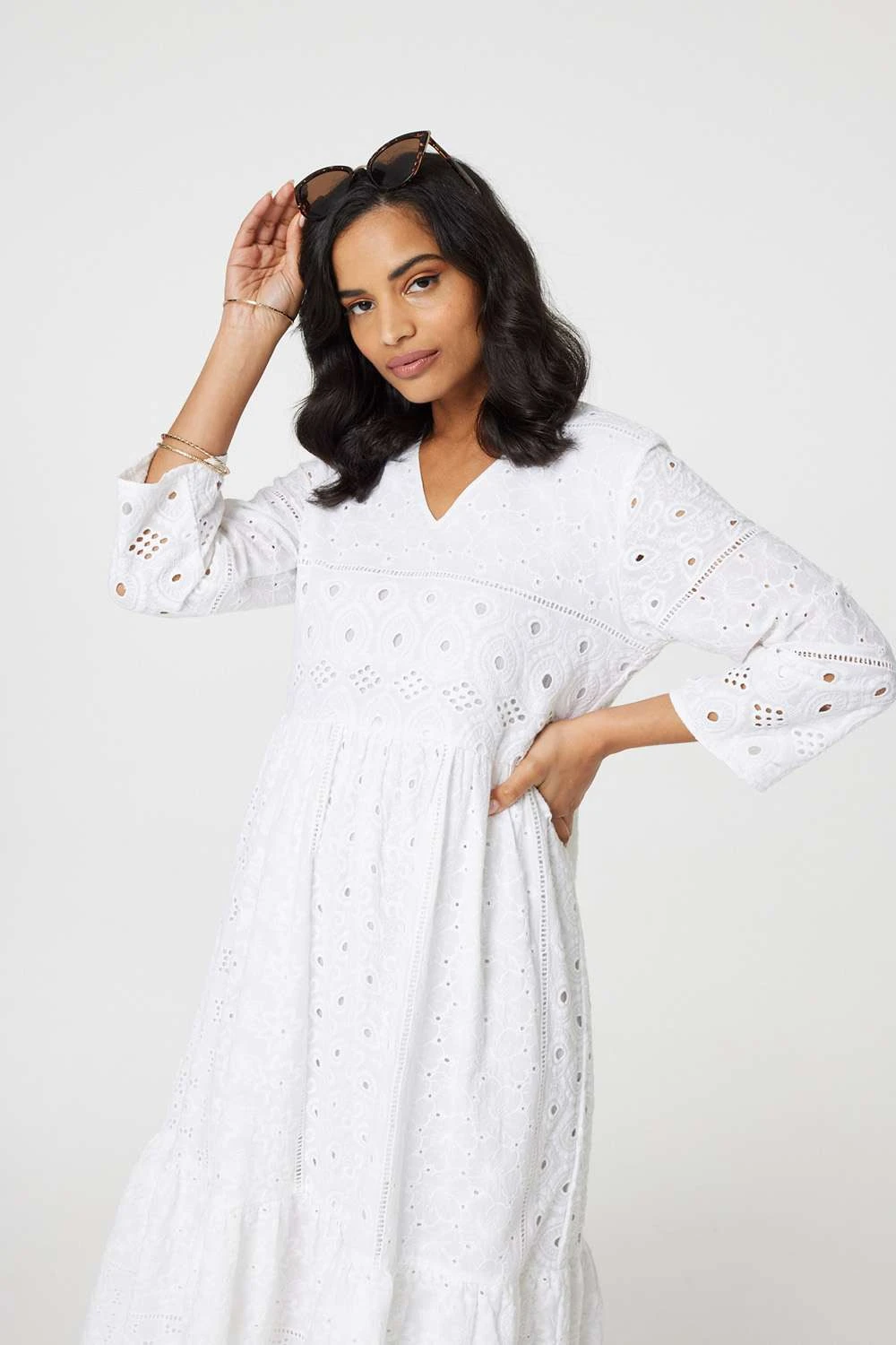 Broderie Anglaise 3/4 Sleeve Midi Dress 4 Broderie Anglaise 3/4 Sleeve Midi Dress - Image 2