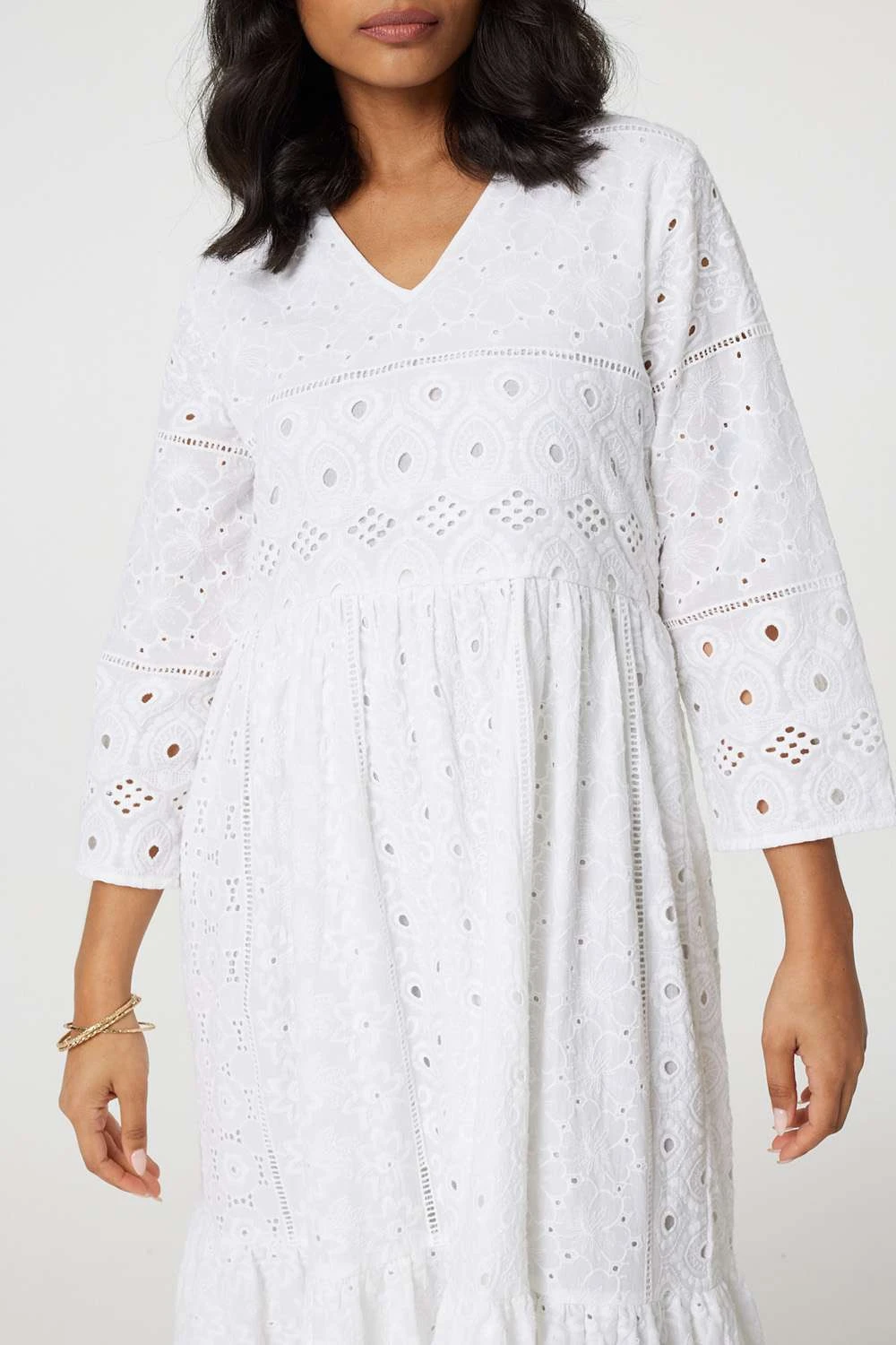 Broderie Anglaise 3/4 Sleeve Midi Dress 6 Broderie Anglaise 3/4 Sleeve Midi Dress - Image 4